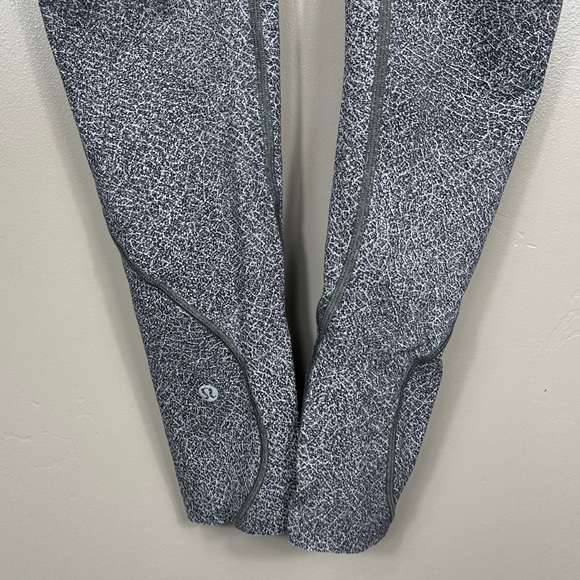 Lululemon Run The Day Crop 20” Fractal Dark Starlight Black / Black Size 4 - Picture 3 of 11